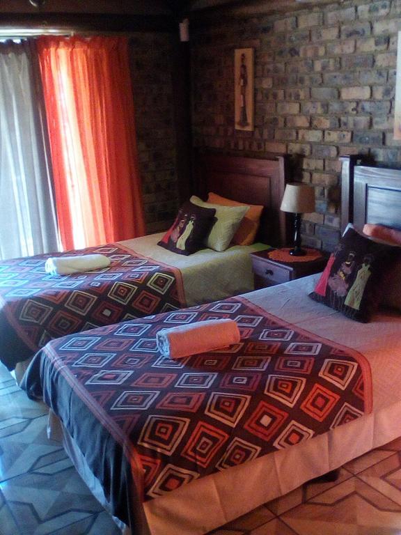 Pride Rock Accommodation 미델뷔르흐 외부 사진