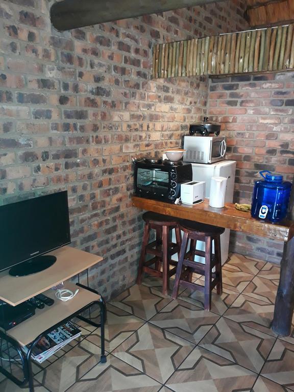 Pride Rock Accommodation 미델뷔르흐 외부 사진