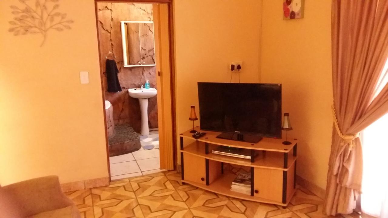 Pride Rock Accommodation 미델뷔르흐 외부 사진