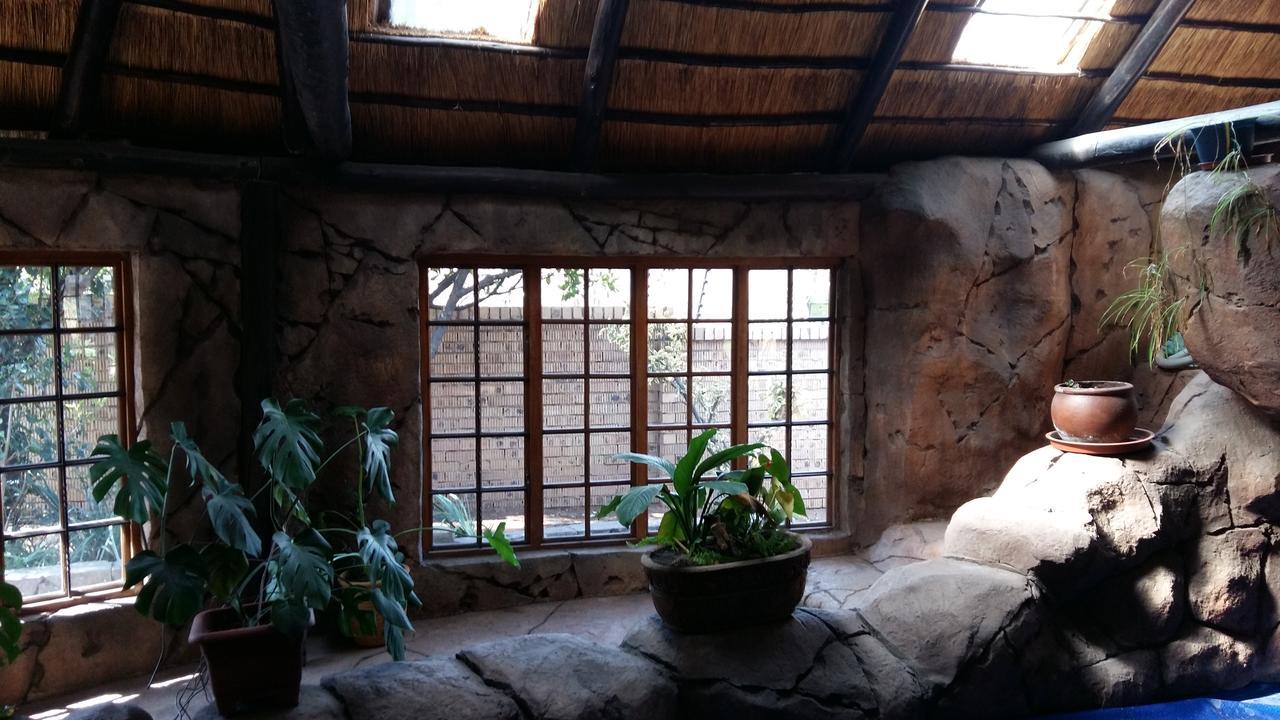 Pride Rock Accommodation 미델뷔르흐 외부 사진