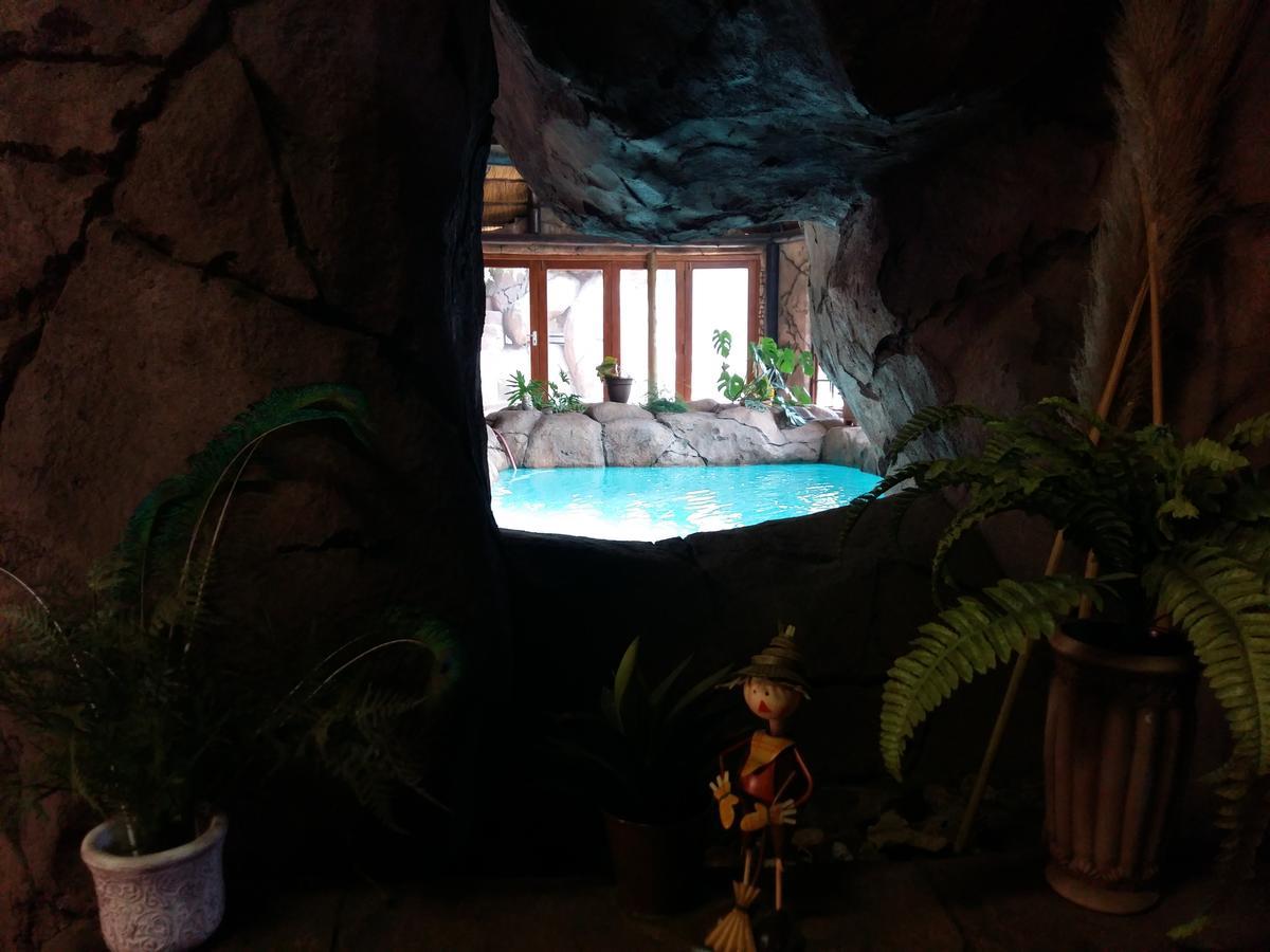 Pride Rock Accommodation 미델뷔르흐 외부 사진