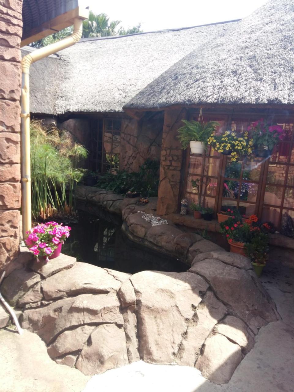 Pride Rock Accommodation 미델뷔르흐 외부 사진