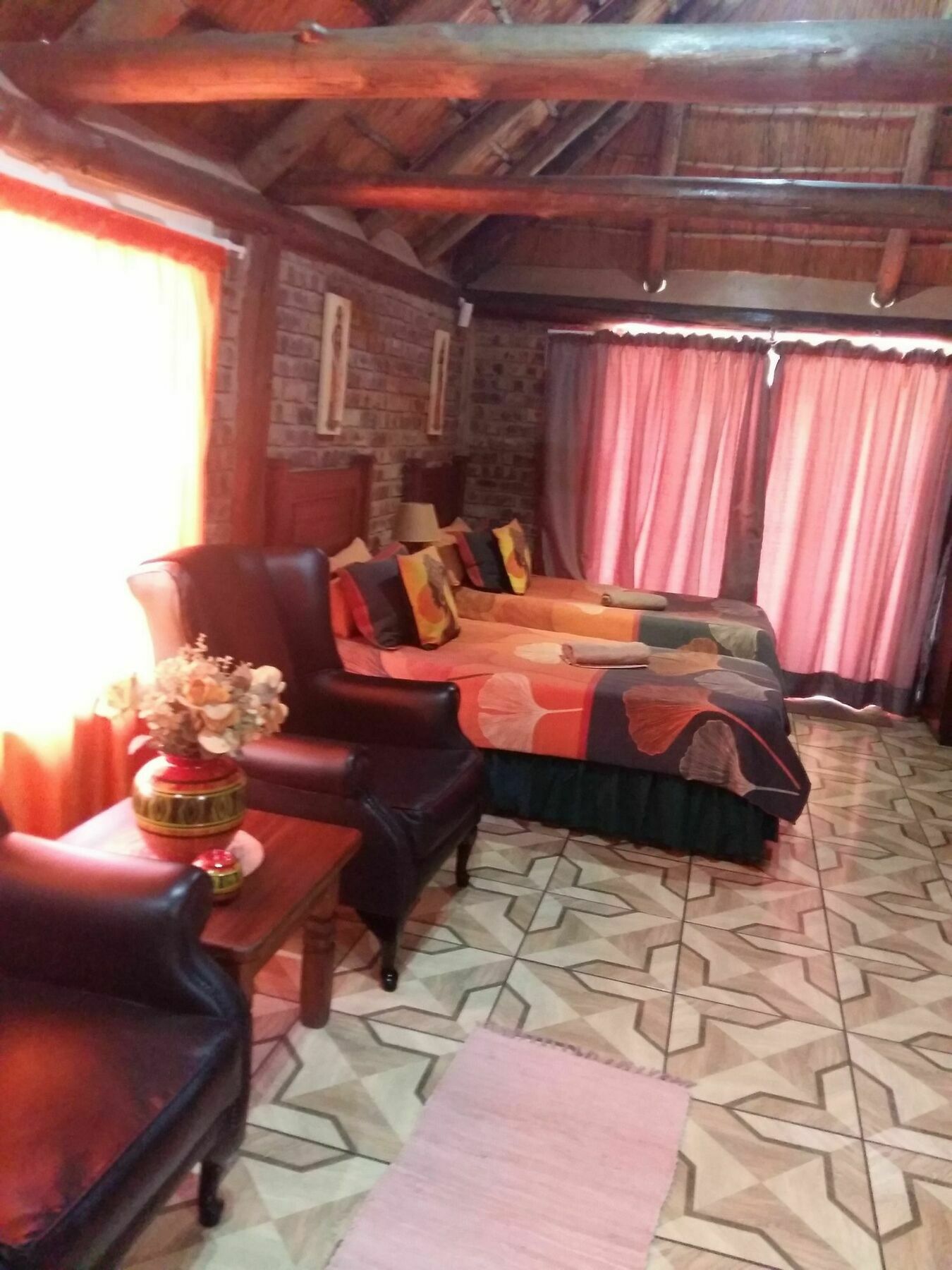 Pride Rock Accommodation 미델뷔르흐 외부 사진